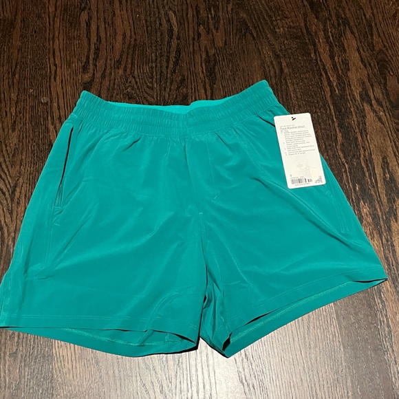 lululemon athletica Other - Lululemon NWT Pace Breaker 5” Linerless Shorts